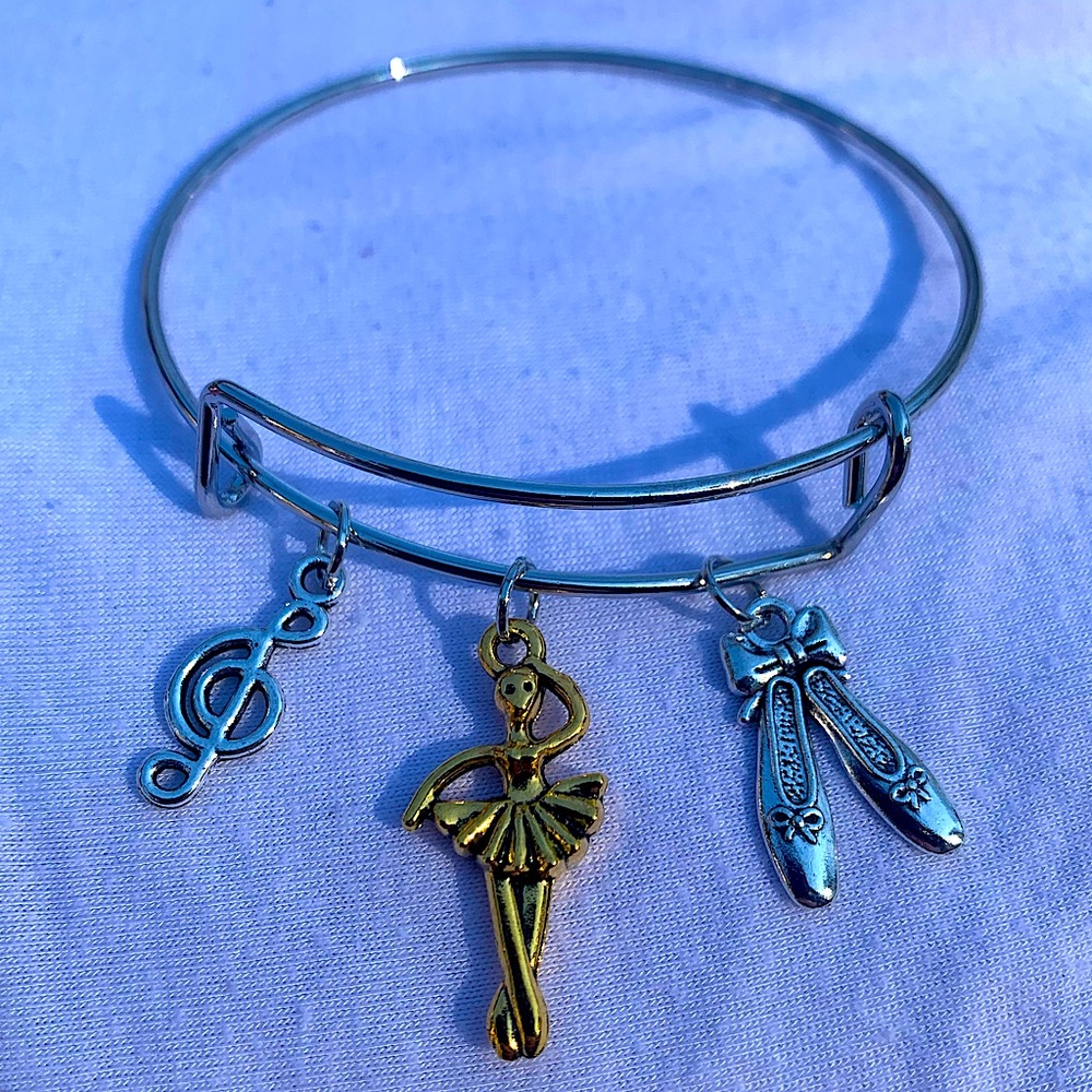 Brand New! Handmade! Adjustable Charm Bangle Bracelet!